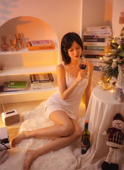 《欲望中的女人》_国产剧迅雷电影在线